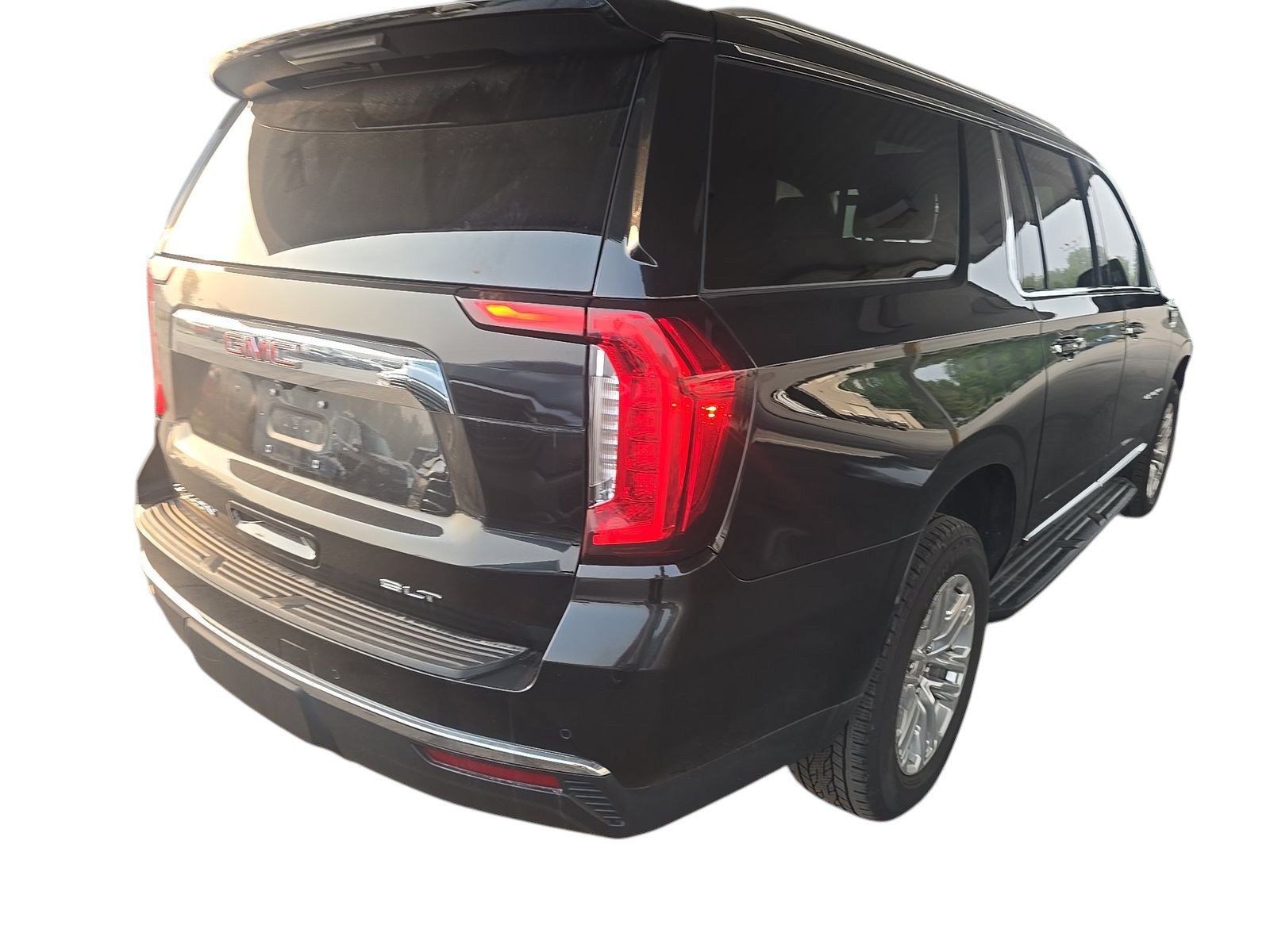 Used 2024 GMC Yukon XL SLT w/ SLT Luxury Package AWD/4WD image 5