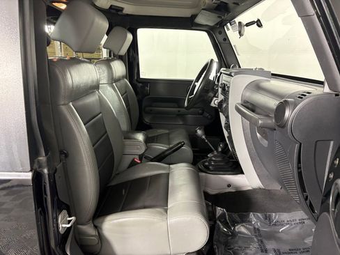Used 2009 Jeep Wrangler X AWD/4WD image 30