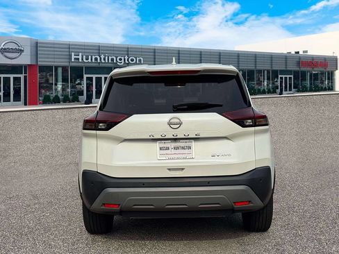 Used 2023 Nissan Rogue SV AWD/4WD image 7