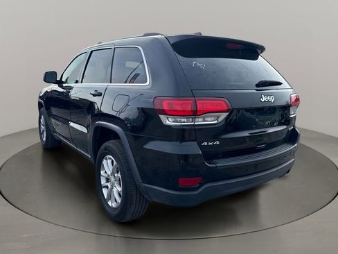 Used 2021 Jeep Grand Cherokee Laredo w/ Security & Convenience Group AWD/4WD image 3