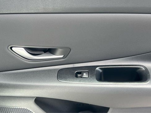 New 2026 Hyundai Elantra Limited FWD image 23