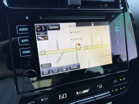 Used 2016 Toyota Prius Three Touring image 19