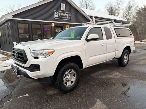 Used 2021 Toyota Tacoma SR5 image 1