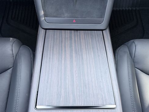 Used 2025 Tesla Model S AWD/4WD image 61