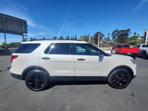 Used 2019 Ford Explorer Sport image 9