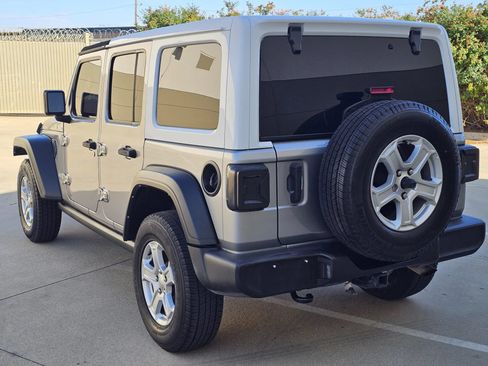Used 2021 Jeep Wrangler Unlimited Sport AWD/4WD image 8