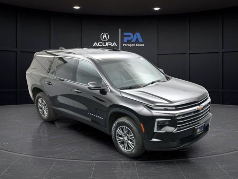 Used 2024 Chevrolet Traverse LT w/ Enhanced Driving Package AWD/4WD image 34