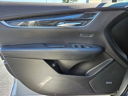 Used 2020 Cadillac XT5 Premium Luxury image 30