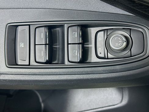 Used 2023 Subaru Crosstrek 2.0i Premium image 15