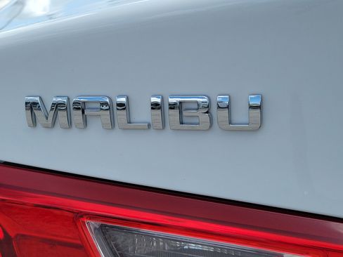 Used 2024 Chevrolet Malibu LT FWD image 10
