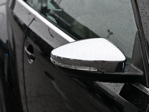 Used 2013 Volkswagen Beetle 2.5 50's Edition image 31