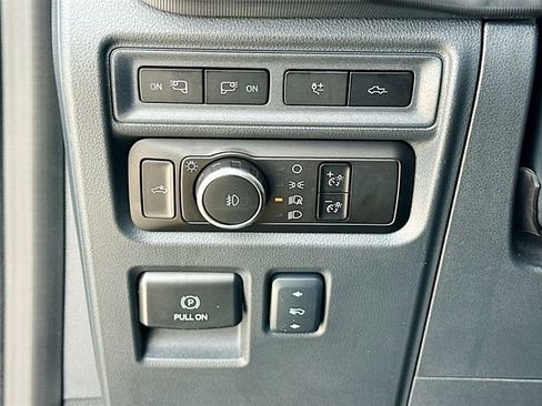 Certified 2024 Ford F150 Platinum w/ FX4 Off-Road Package AWD/4WD image 10