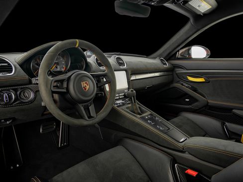 Used 2025 Porsche 718 Cayman GT4 RS RWD image 15