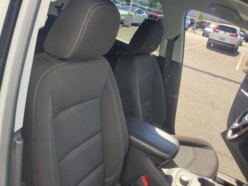Used 2024 GMC Terrain SLE AWD/4WD image 14