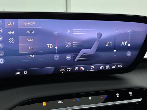 New 2026 Buick Enclave Avenir w/ Super Cruise Package FWD image 30