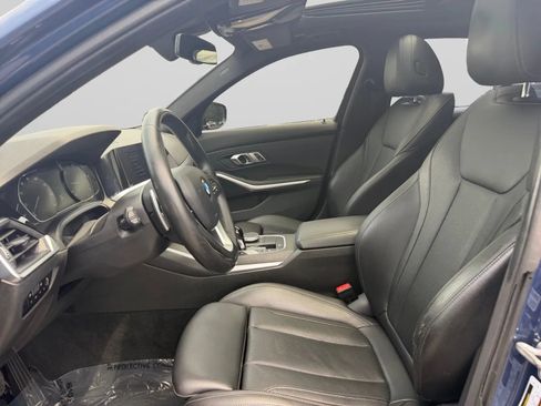 Used 2022 BMW 330i Sedan w/ Driving Assistance Package RWD image 16