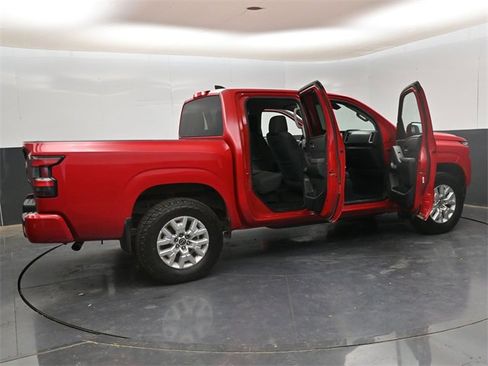 Used 2022 Nissan Frontier SV image 32