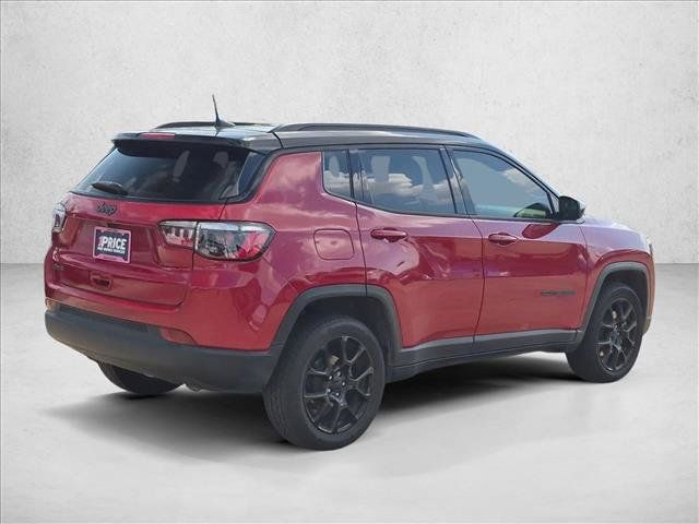 Used 2024 Jeep Compass Latitude w/ Altitude Special Edition AWD/4WD image 5