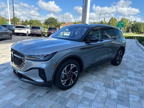 New 2025 Lincoln Nautilus Premier w/ Equipment Group 102A image 5