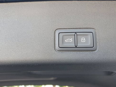New 2026 Audi Q3 quattro 2.0T AWD/4WD image 16