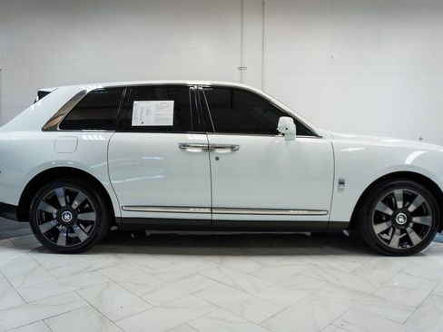 Used 2020 Rolls-Royce Cullinan image 48