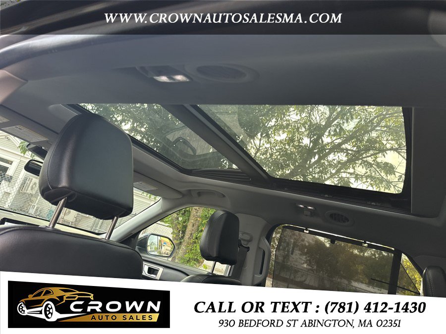 Used 2021 Ford Explorer Limited w/ Equipment Group 301A AWD/4WD image 13