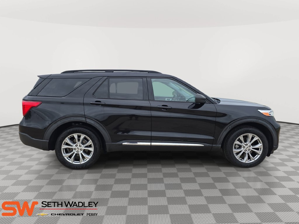 Used 2021 Ford Explorer XLT w/ Equipment Group 202A AWD/4WD image 8