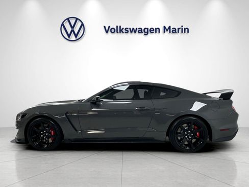 Used 2018 Ford Mustang Shelby GT350R w/ GT350R Equipment Group 920A RWD image 2