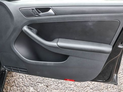 Used 2014 Volkswagen Jetta SE image 35