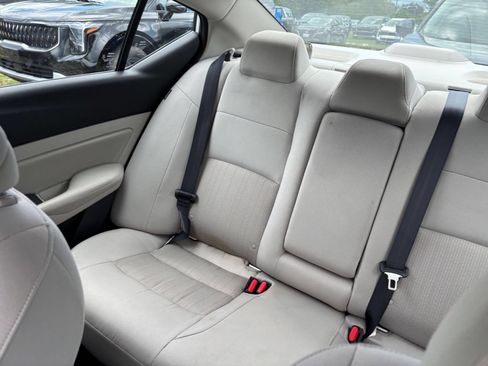 Used 2025 Nissan Altima 2.5 SV FWD image 40