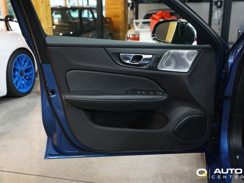 Used 2021 Volvo S60 T5 R-Design image 11