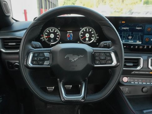 Used 2025 Ford Mustang GT Premium RWD image 19