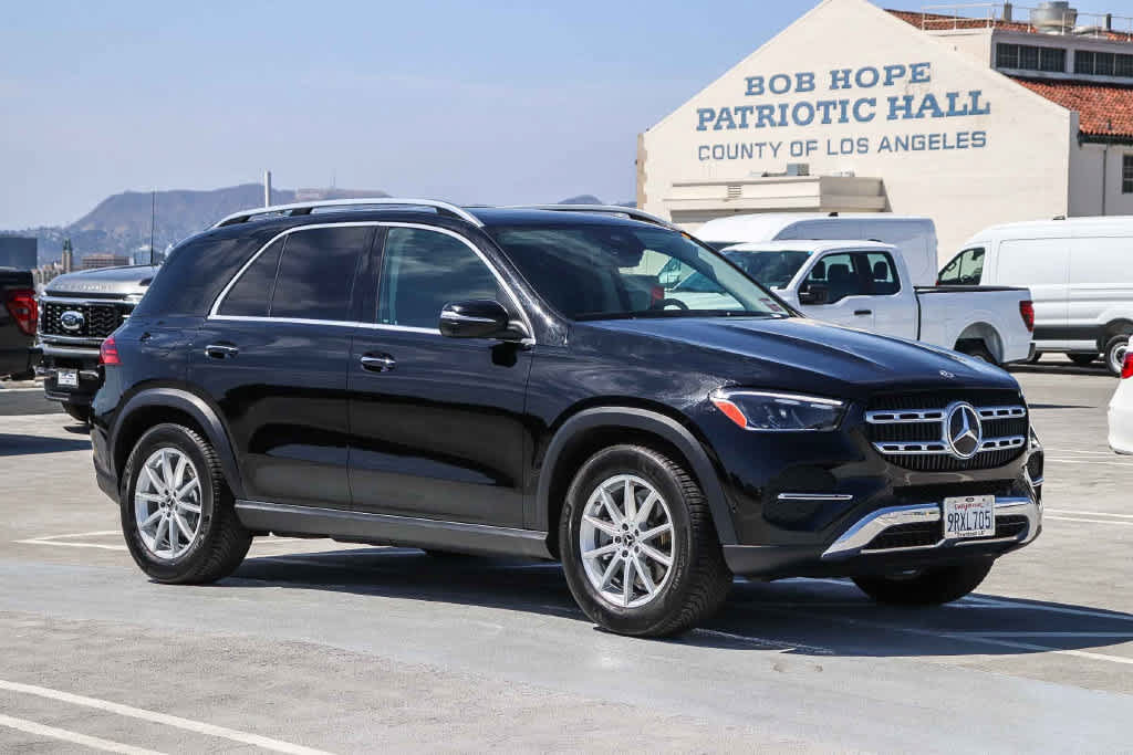 Used 2025 Mercedes-Benz GLE 350 4MATIC image 3