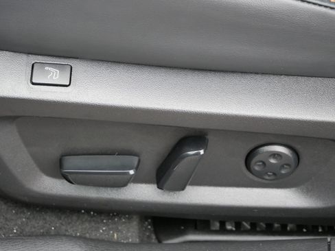 Used 2023 Mitsubishi Outlander SEL image 20