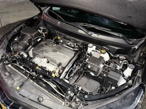 Used 2022 Chevrolet Equinox LS w/ LS Convenience Package image 32