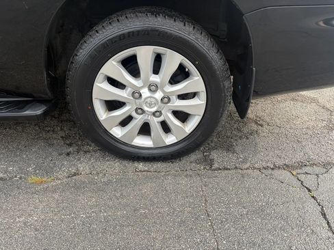 Used 2015 Toyota Sequoia Platinum AWD/4WD image 12