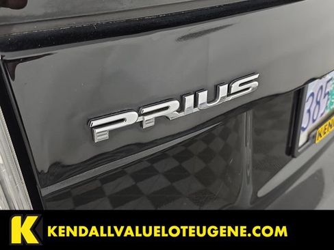 Used 2012 Toyota Prius Two FWD image 11