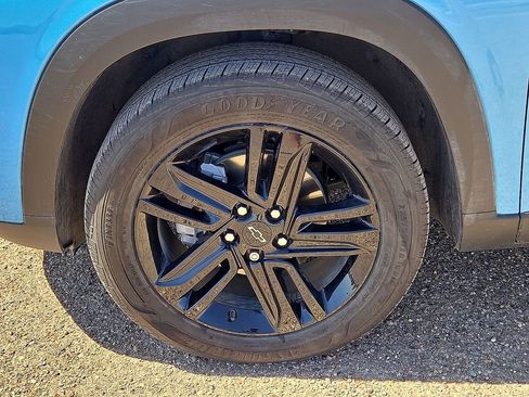 Used 2025 Chevrolet Trax ACTIV image 10