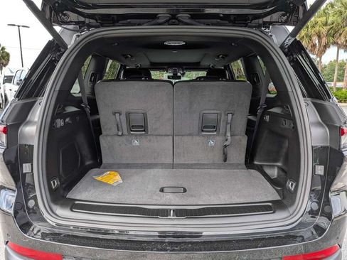 New 2026 Jeep Grand Cherokee L Limited AWD/4WD image 12