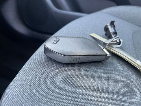 Used 2025 Kia K4 LXS image 24