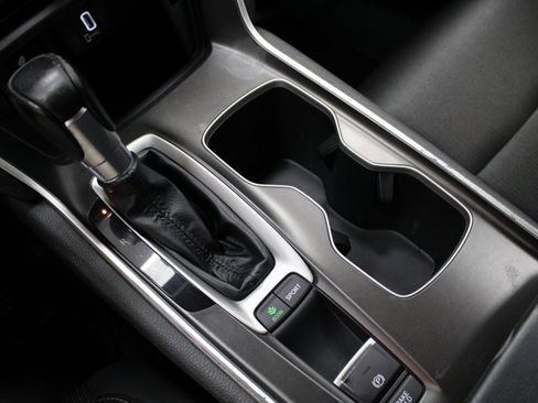 Used 2018 Honda Accord Sport image 34