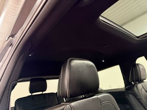 Used 2024 Jeep Grand Cherokee L Overland w/ Trailer Tow Package image 15