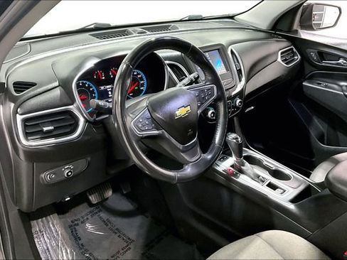 Used 2018 Chevrolet Equinox LT image 17