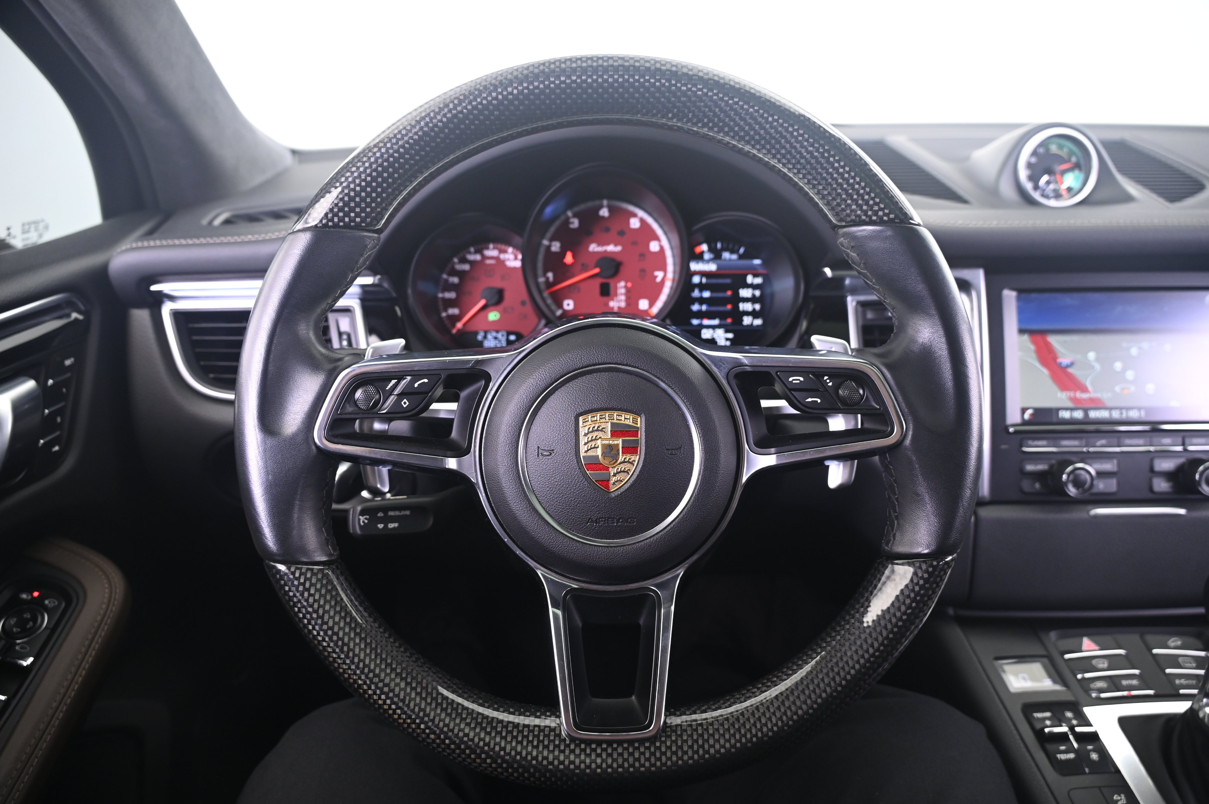 Used 2015 Porsche Macan Turbo AWD/4WD image 35