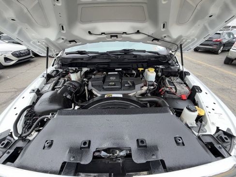 Used 2018 RAM 5500 SLT w/ Quick Order Package 29G SLT image 25