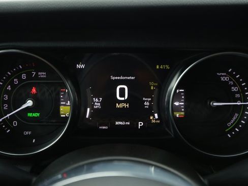 Certified 2021 Jeep Wrangler Unlimited Sahara w/ Cold Weather Group image 12