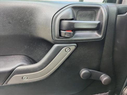 Used 2017 Jeep Wrangler Unlimited Sport image 24