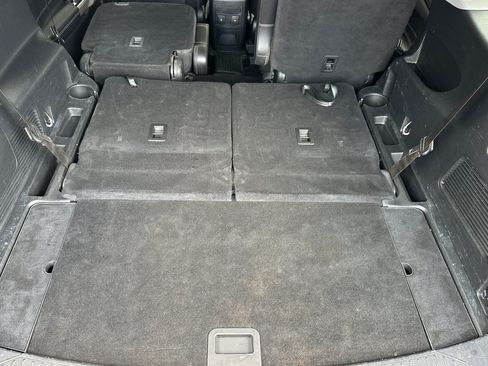 Used 2023 Ford Explorer XLT w/ Equipment Group 202A AWD/4WD image 17