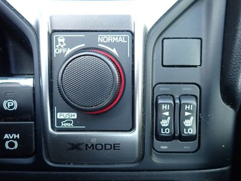 Used 2020 Subaru Forester Premium image 21