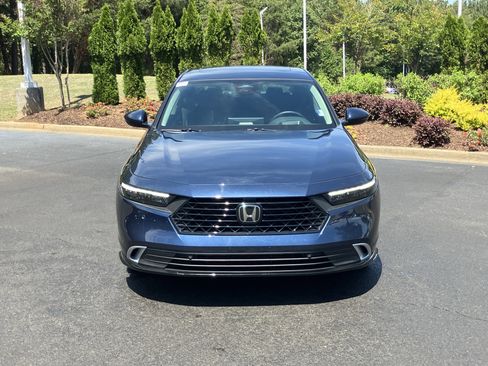 Used 2025 Honda Accord Touring image 3